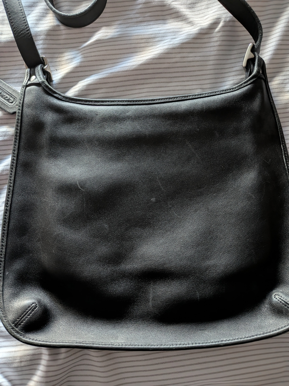 Coach Classic Black Leather Crossbody Bag - Excellent Condition - Picture 4 of 9